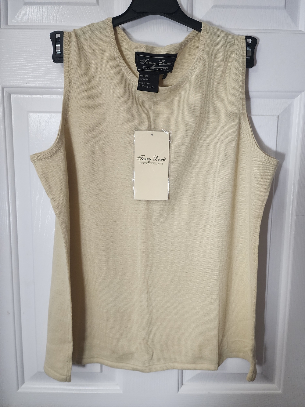 NWT - Terry Lewis Cream Sleeveless Knit Tank Top Sz L